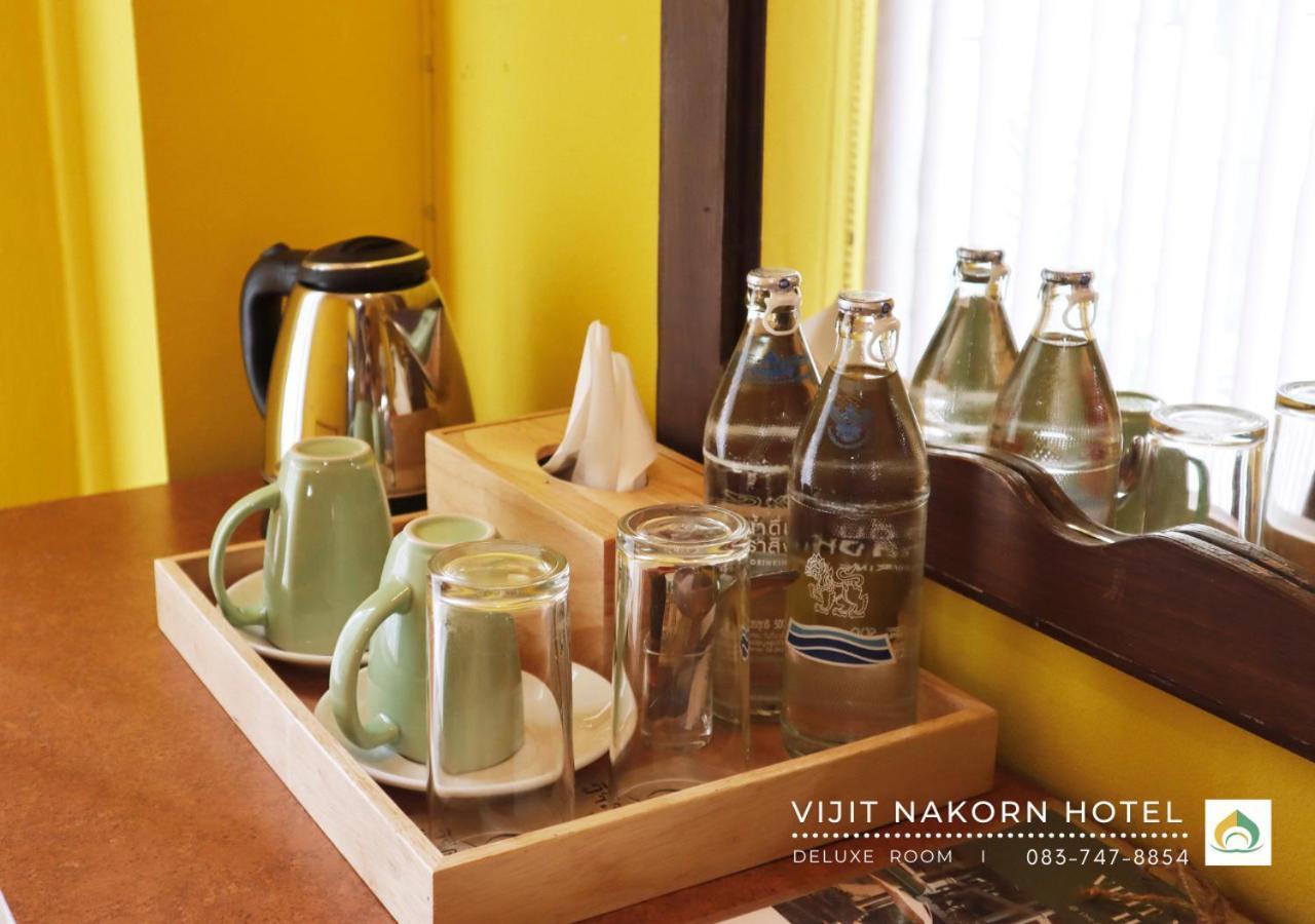 Vijit Nakorn Hotel Sisaket Kamer foto